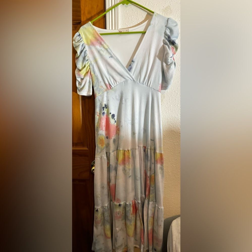 Women's SO Midi Formal Balloon Sleeve V-neck Dress Medium New Without Tag